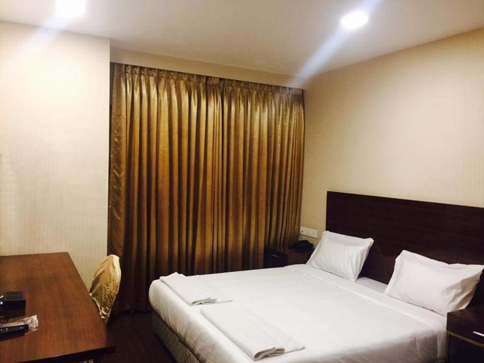 Layalee Grande Hotel Chennai Esterno foto